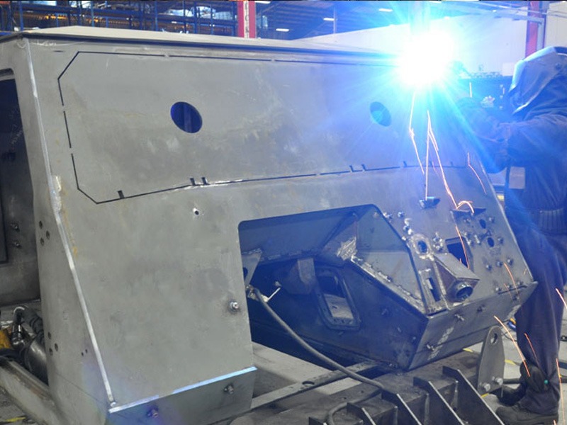 defence-welder-mtl